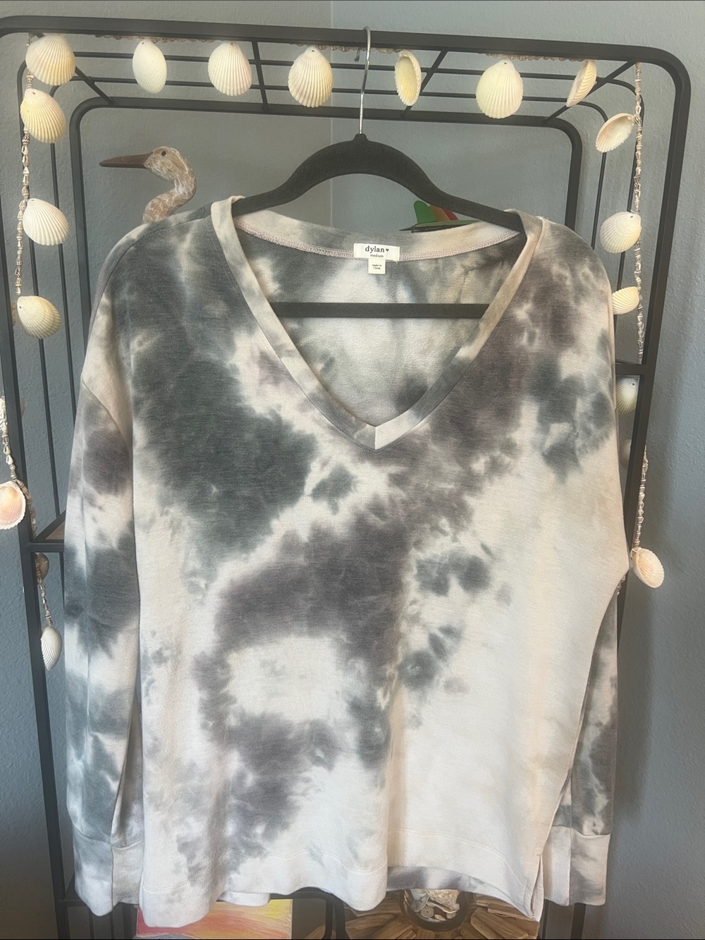 dylan Charcoal & White Tie-Dye V-Neck Oversized Long sleeve size medium